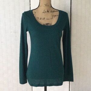Ann Taylor Loft Pullover Scoop Neck size S color Green.       #277